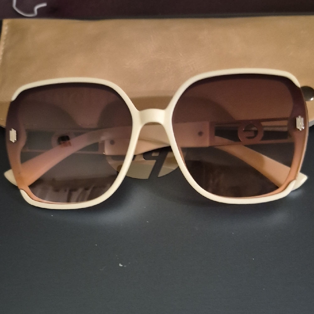 Elegant Cream Sunglasses